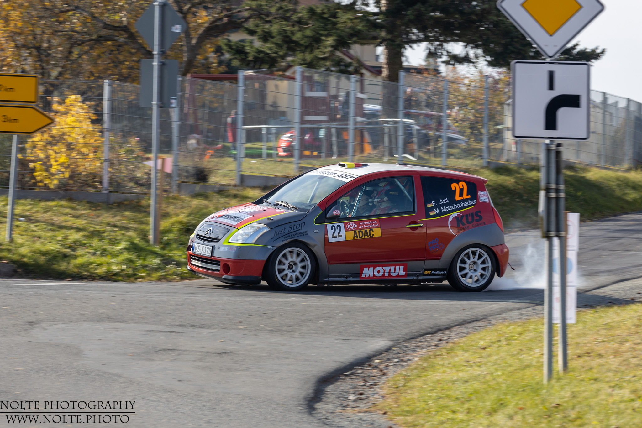 Ein mal kurz die Handbremse lupfen und schnell rum
